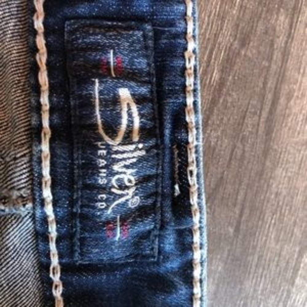 Silver Jeans Tuesday Short